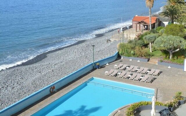 Atlantic view 1 - Apartment with ocean view & pool