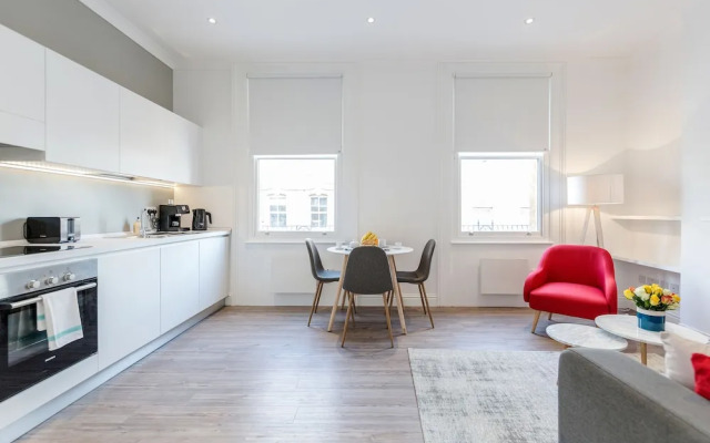 Soho Apartments by BaseToGo