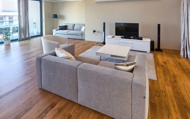 Karlin Residence by TKC