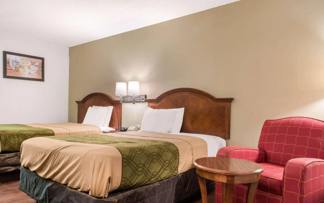 Econo Lodge Airport - Holland