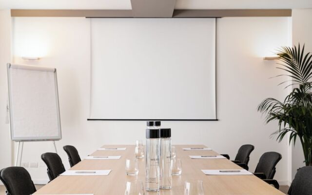 Ibis Styles Milano Agrate Brianza (17Km From Milan)