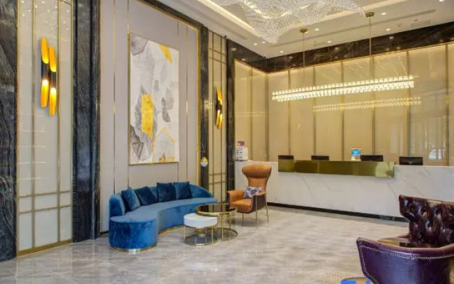 Starway Hotel (Zhengzhou Songshan Road Erqi Wanda Plaza)