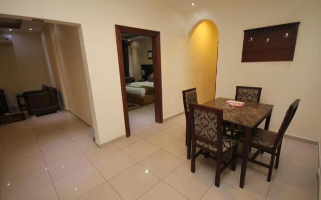 Al Thanaa Alraqi Furnished Apartments