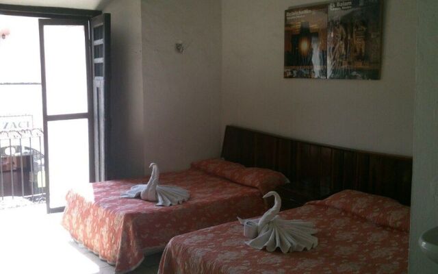 Hotel Sol Colonial