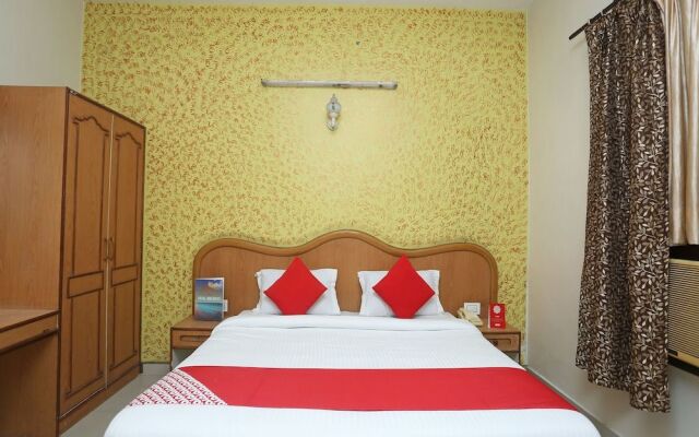 OYO 16906 Hotel Balsons