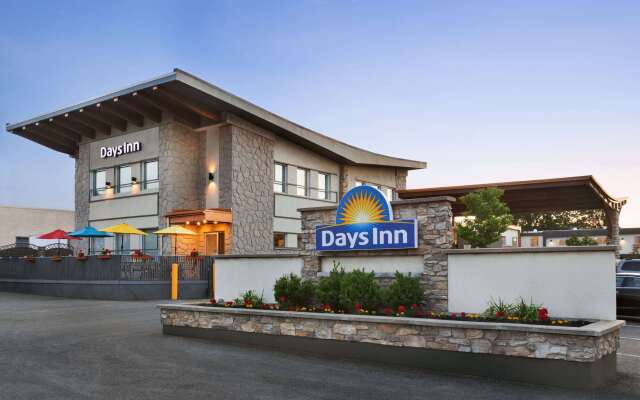 Days Inn by Wyndham Montreal East
