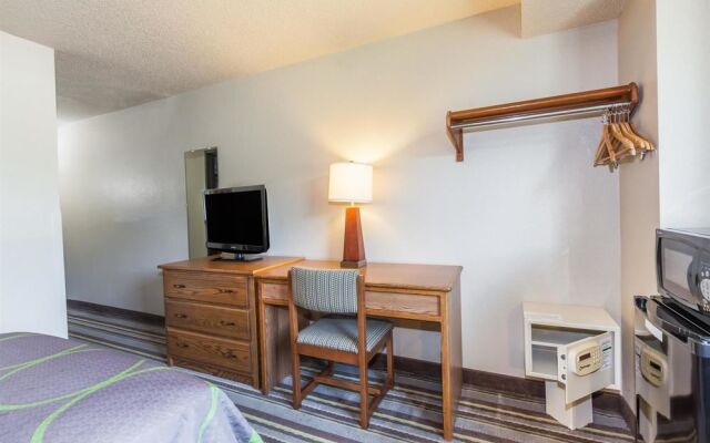 Super 8 Dunbar/Charleston Area