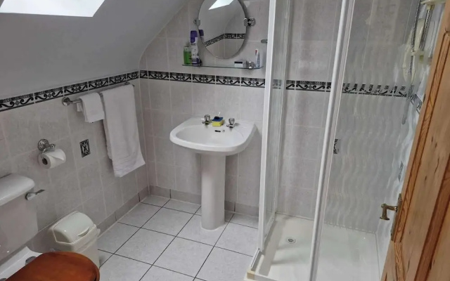 Cosy Cahirciveen Villa - Stunning Views