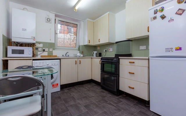 Whitman House - Deluxe Guest Room 2