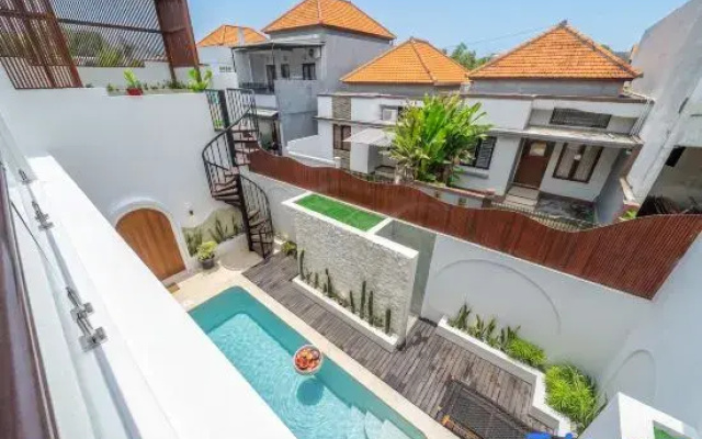 Alisa 3- Exquisite 3BR Villa with Stunning Rooftop Views