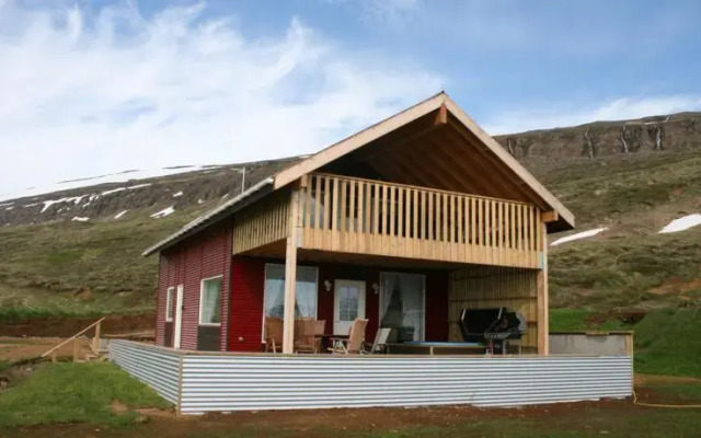 The Hall Holiday Home