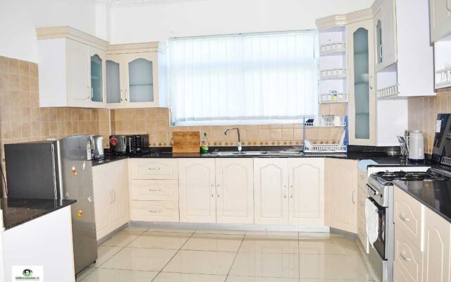 Stay.Plus Almasi Beachfront Apartments