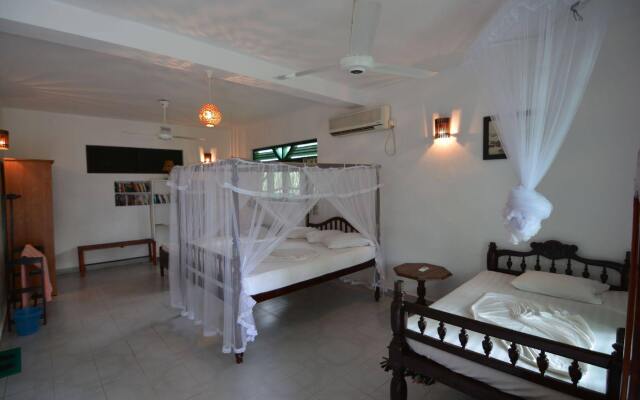 Sea View Beach Unawatuna Hotel