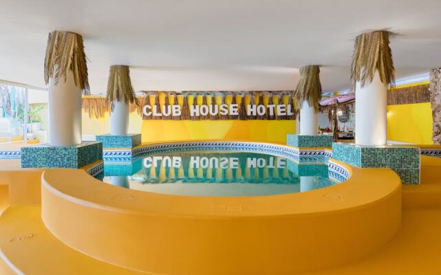 Club House Hotel
