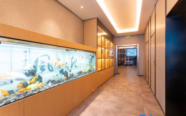 Ruyi Business Hotel
