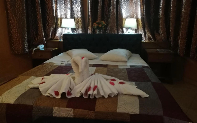 Exis Boutique Hotel