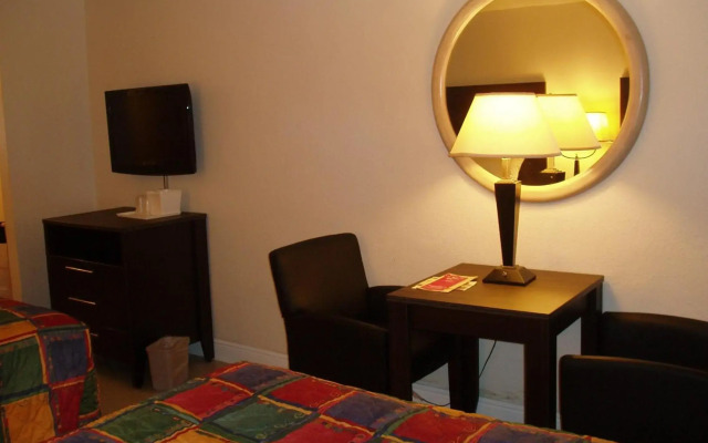 Red Carpet Inn Airport and Cruise Port Hotel Fort Lauderdale