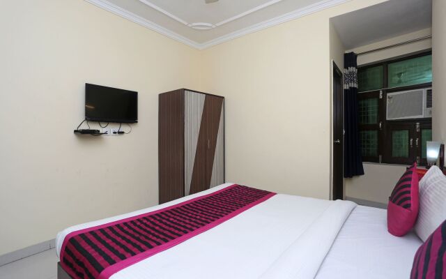 OYO 7578 Hotel Luck Residency