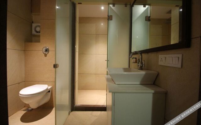 OYO 8084 Hotel Kingston