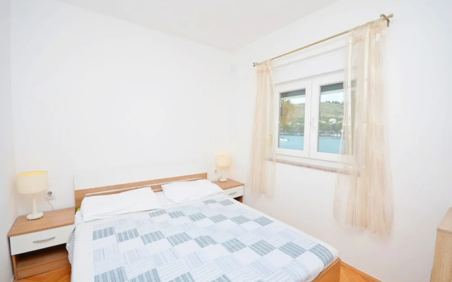 Apartments Tonći and Iris