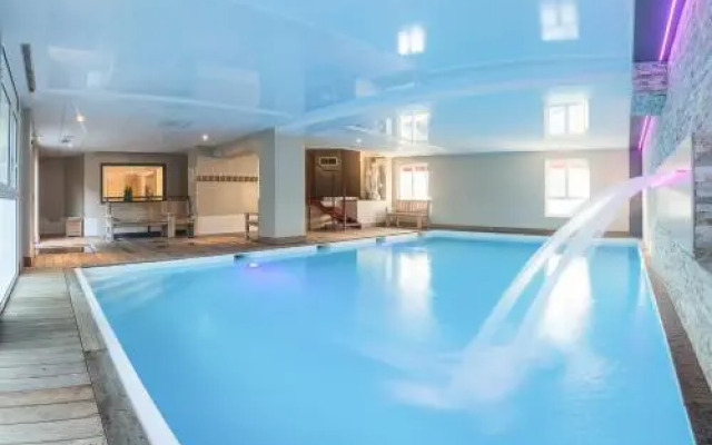 Villa 81