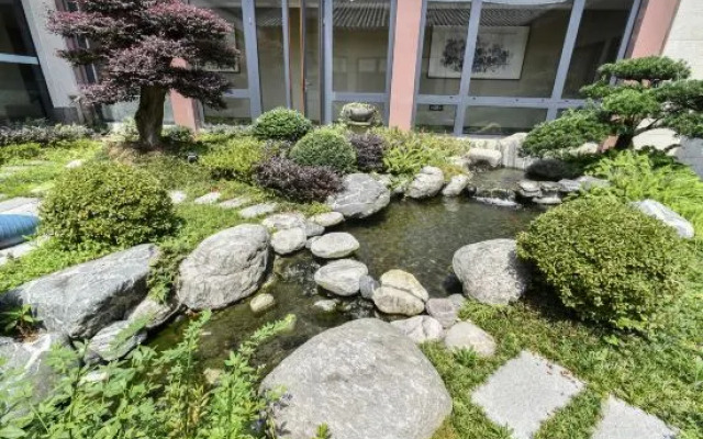 Xinchang Big Buddha Temple Fanyin Hotel