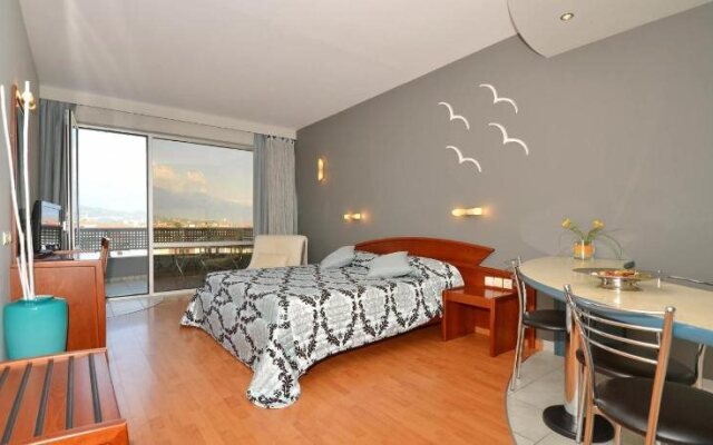 Evilion & Stilvi Sea & Sun Hotels