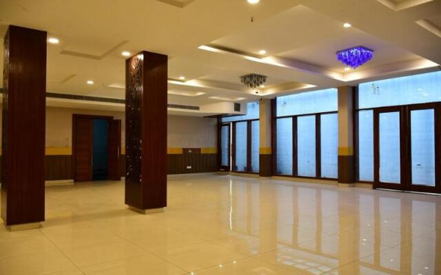Qcent Gurgaon by Pacific Inn
