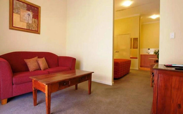 Higgins Lane Motel