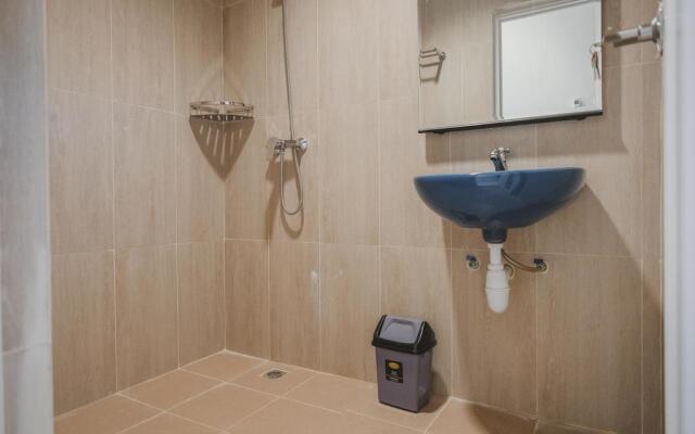 RedDoorz Plus near Ferry Terminal Batam Center