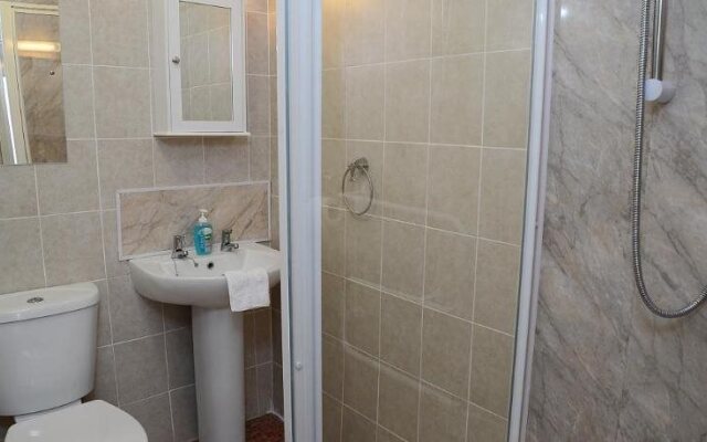 Lynmoore Guest House - BB