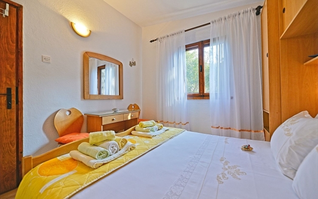 Holiday house Viki - sea view terrace: Postira, Island Brac
