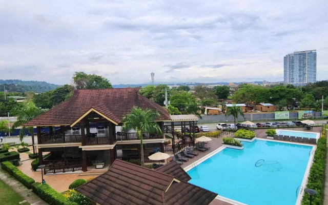 1 Bedroom Condo at One Oasis Condominuim