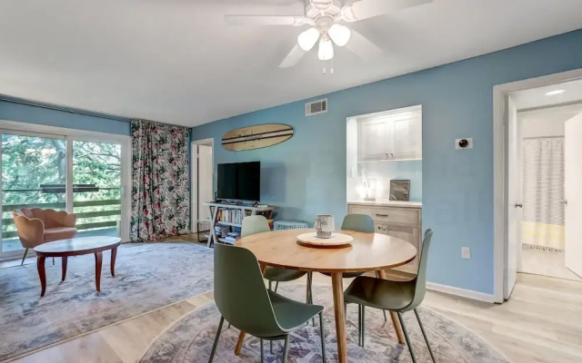 5d Amelia Landings 2 Bedroom Condo by RedAwning