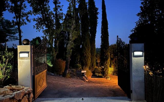 Les Hauts De La Riviera