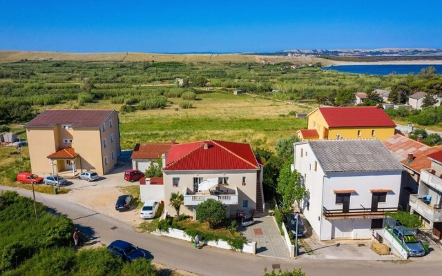 San - Comfortable and Great Location - A2