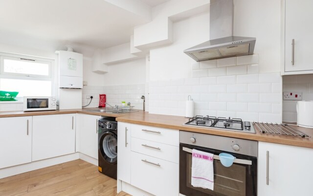 Gyllingeham Suite - Captivating 2BR in Gillingham