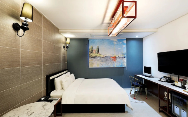 Russo Hotel