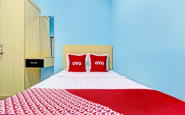 OYO 93209 Guest House Cemara 3