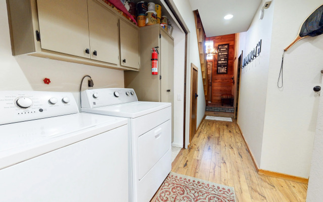 Snowcreek III #415 Condo