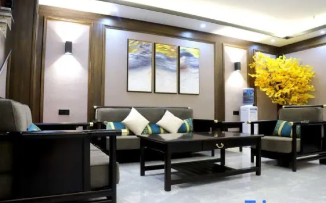 Ruixi International Hotel (Guang'an Railway Station Branch)