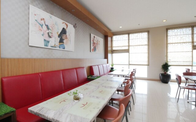 Airy BTC Fashion Mall Djunjunan 143 Bandung