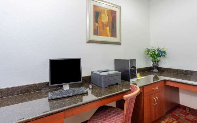 La Quinta Inn & Suites by Wyndham St. Augustine