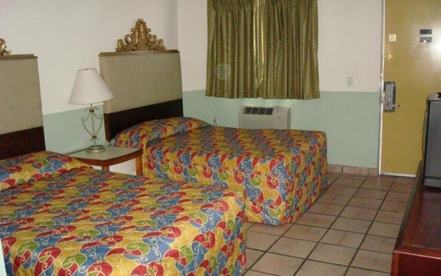 Four Winds Motel