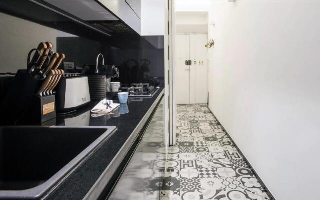 Navona Hi-Tech Apartment