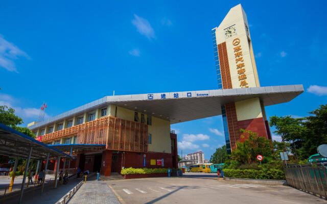 Chonpines Hotels·Huizhou Huidong Hongling Avenue