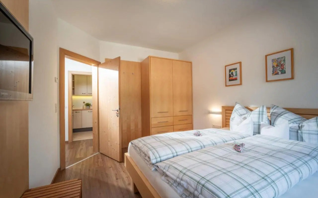 Monis Apartment