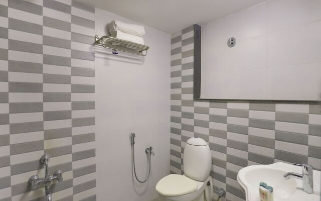 OYO Flagship 321 Vastrapur Ahmedabad