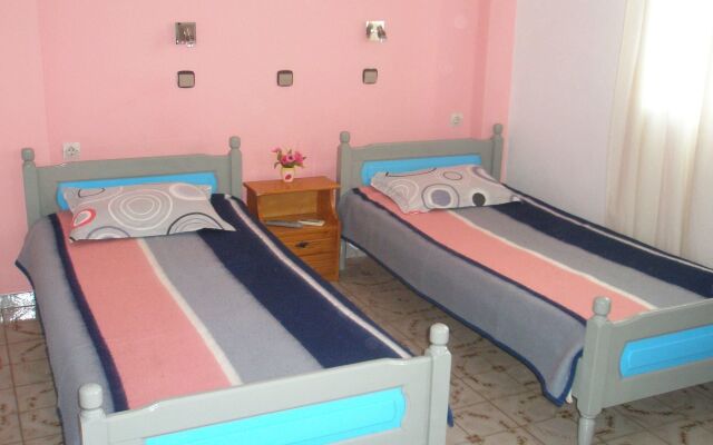 Nitsa Rooms