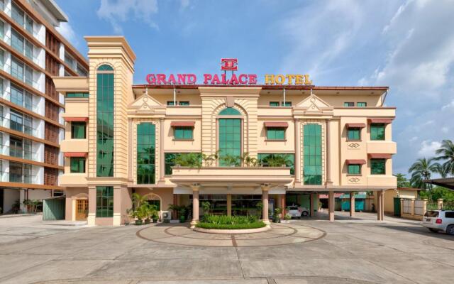 Grand Palace Hotel